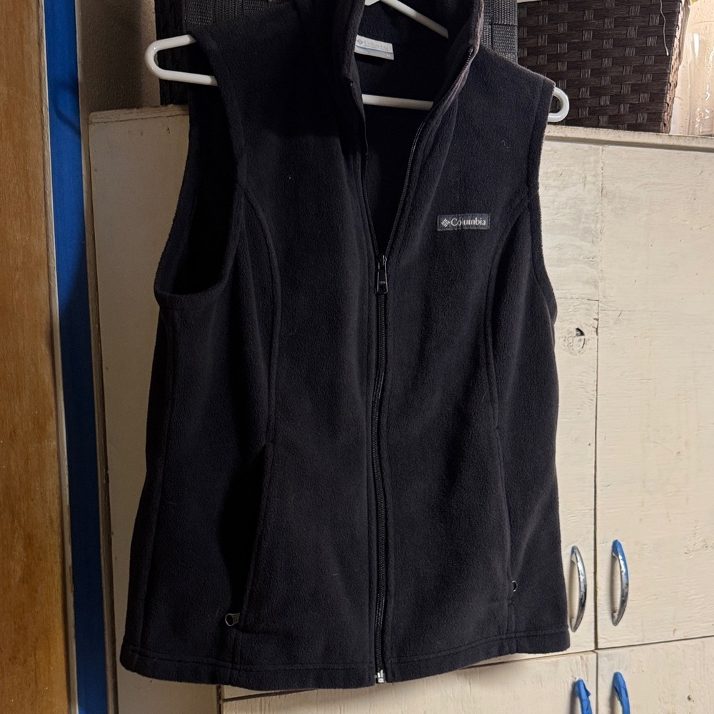Columbia Black Fleece Vest